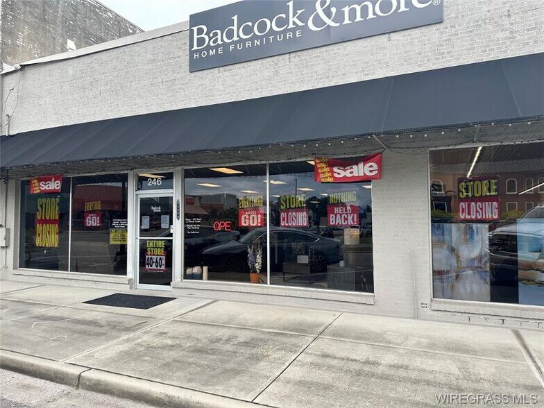 More Photos Of 246 Factory Ave N, Elba Flex For Sale