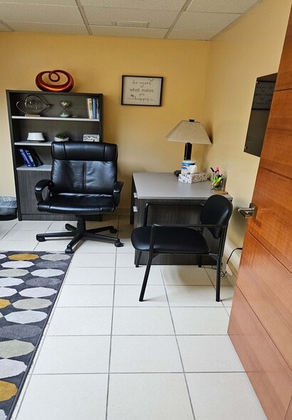 More Photos Of 49-02 Queens Blvd. @ 49 Street and Queens Blvd., Woodside Office For Lease