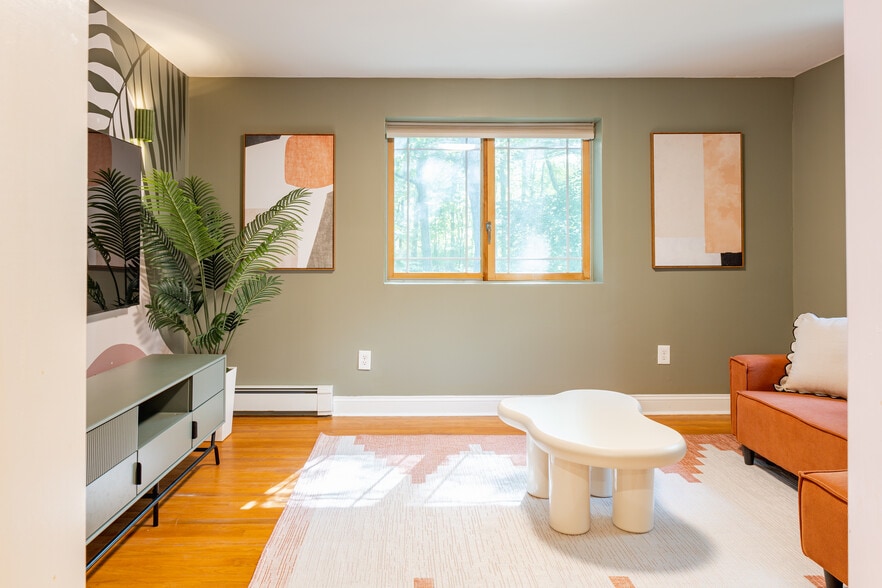 More Photos Of 37 Patricia Dr, Pleasant Valley Specialty For Sale