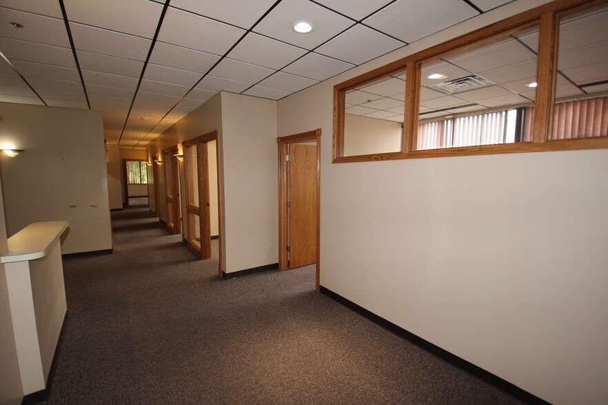 More Photos Of 8355 Rockville Rd, Indianapolis Office For Lease