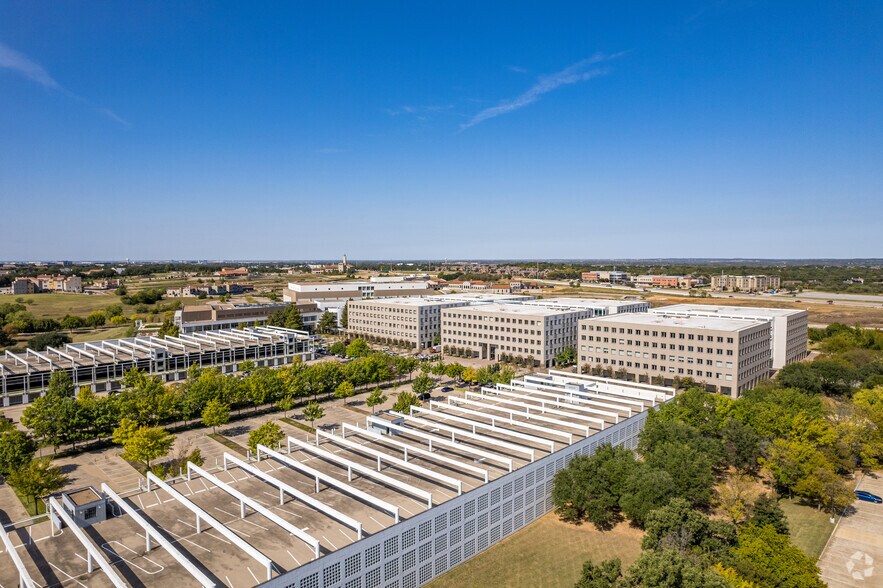 More Photos Of 1500 Solana Blvd, Westlake Office For Lease