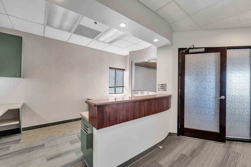 More Photos Of 1755 Erringer St, Simi Valley Medical For Lease