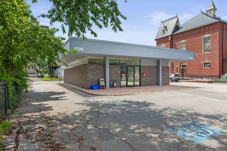 More Photos Of 12 School St, Merrimac Bank For Lease