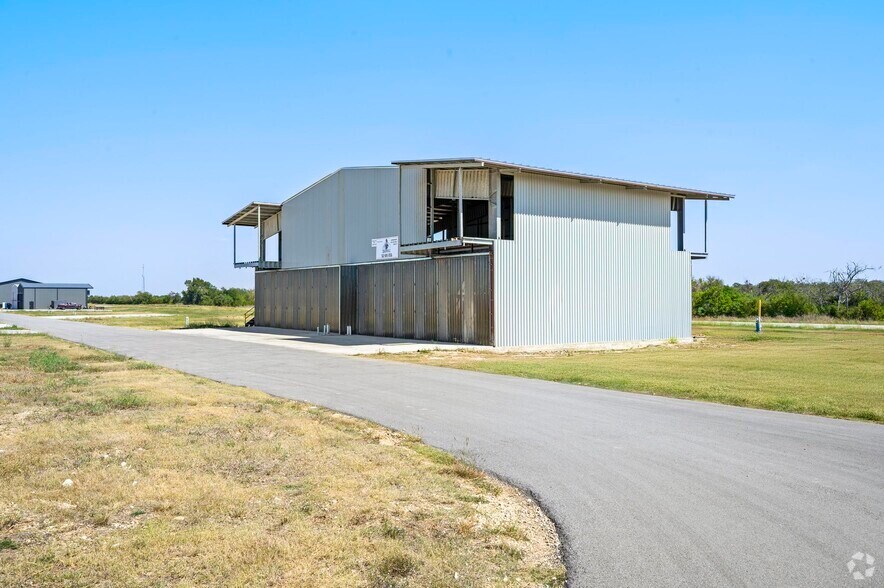 More Photos Of 15850 Salado Airport Rd, Salado Industrial For Sale
