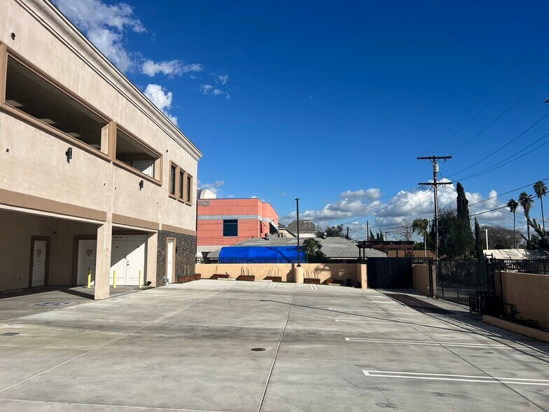 More Photos Of 9400 Valley Blvd, Rosemead Storefront For Lease
