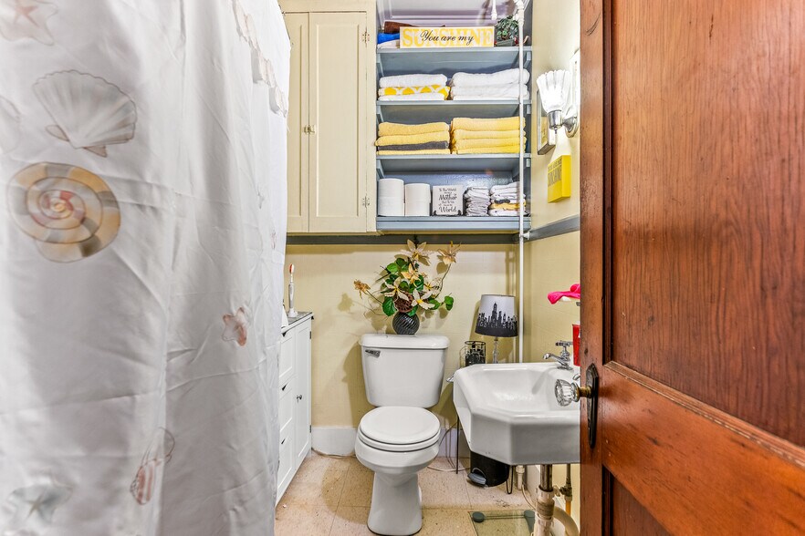 More Photos Of 58 Pickering Rd, Rochester Apartments For Sale