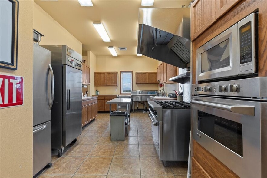 More Photos Of 500 S Bonair Rd, Zillah Winery Vineyard For Sale