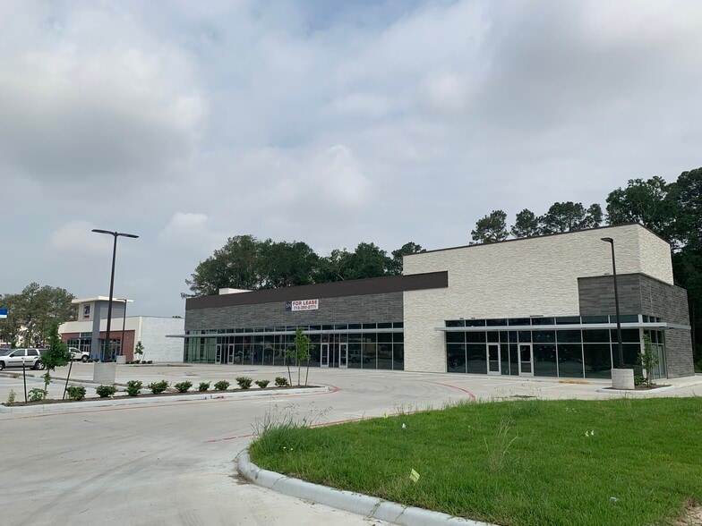 More Photos Of 650 W Rankin Rd, Houston Freestanding For Lease