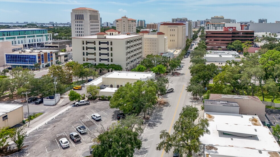 More Photos Of 2100 Main St, Sarasota Land For Sale