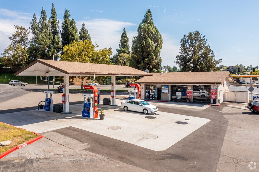 More Photos Of 25411-25435 Trabuco Rd, Lake Forest Unknown For Lease