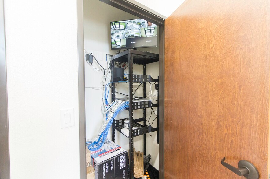 More Photos Of 113 E State Highway 121, Coppell Office For Sale