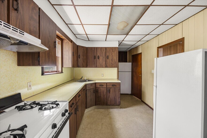 More Photos Of 6112 56th Dr, Maspeth Multifamily For Sale