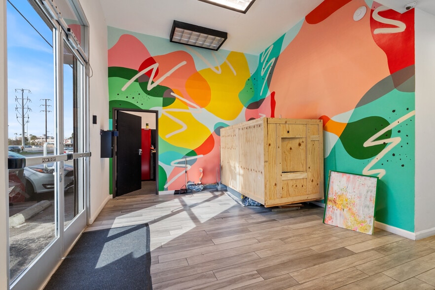 More Photos Of 5250 Vineland Ave, North Hollywood Loft Creative Space For Lease