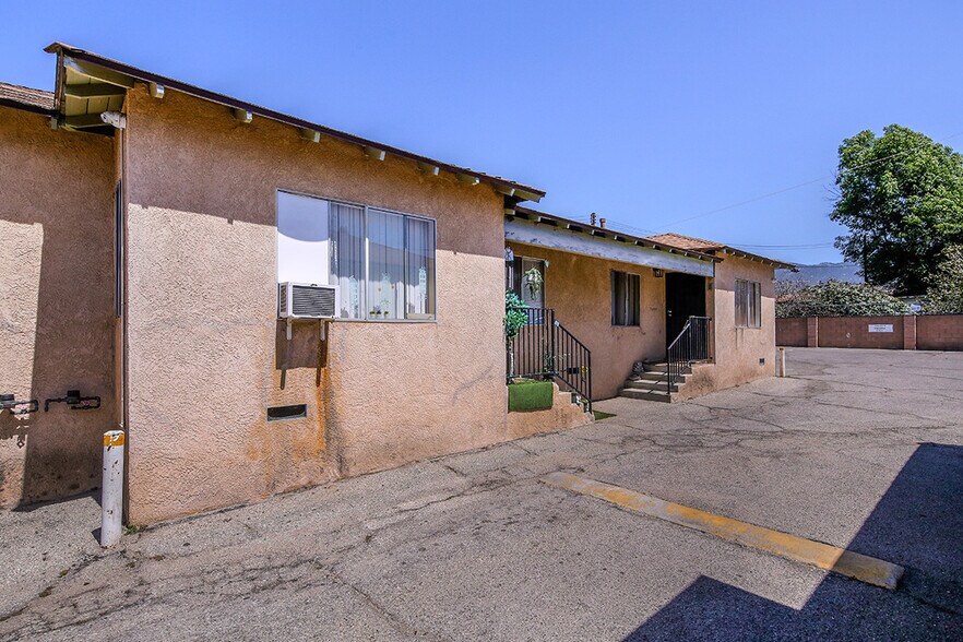 More Photos Of 12528 Bradley Ave, Sylmar Apartments For Sale