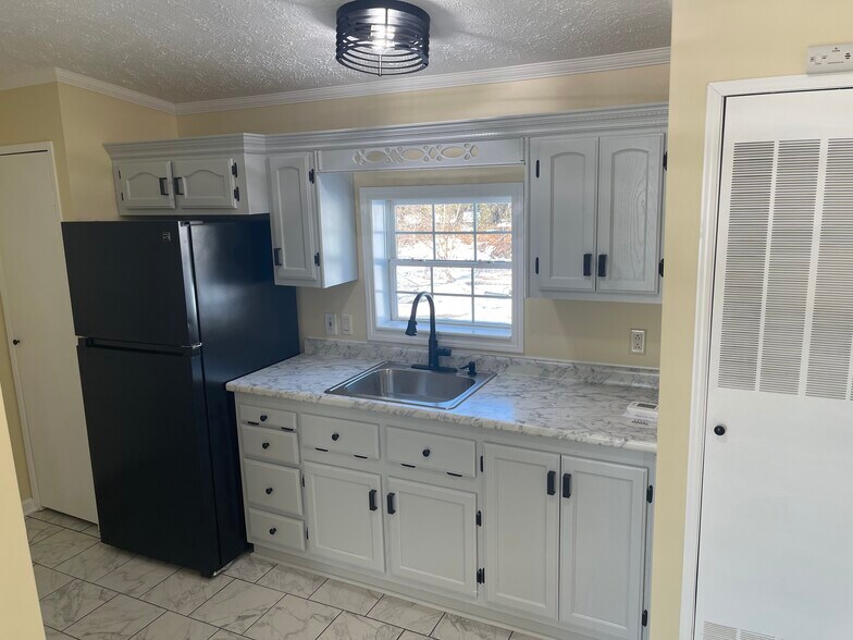 More Photos Of 10137 W HWY 30, Wanatah Flex For Sale