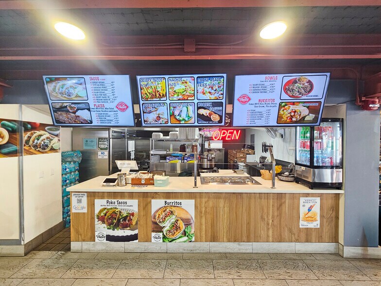 More Photos Of 342 Lewers St, Honolulu Restaurant For Lease