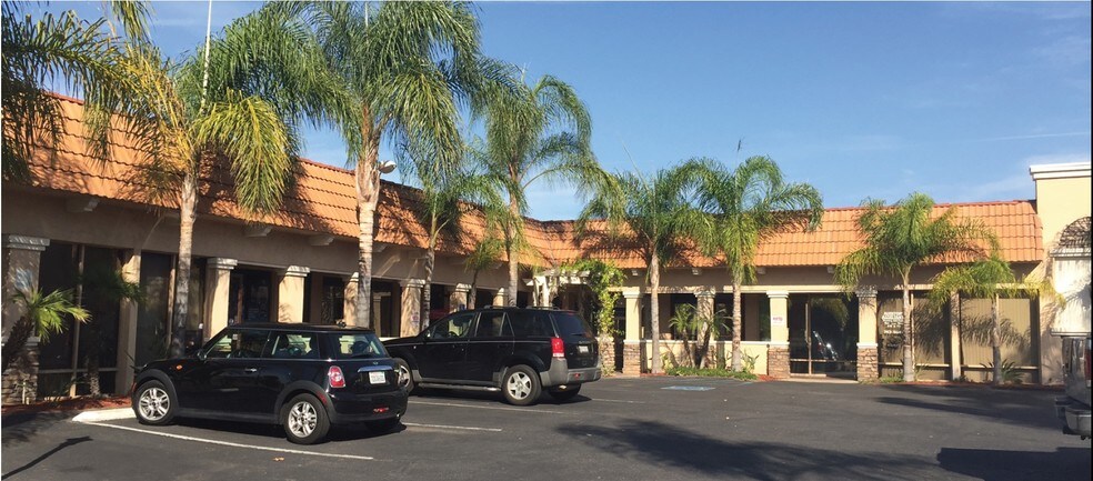 More Photos Of 430 N Cedar St, Escondido Office Residential For Lease