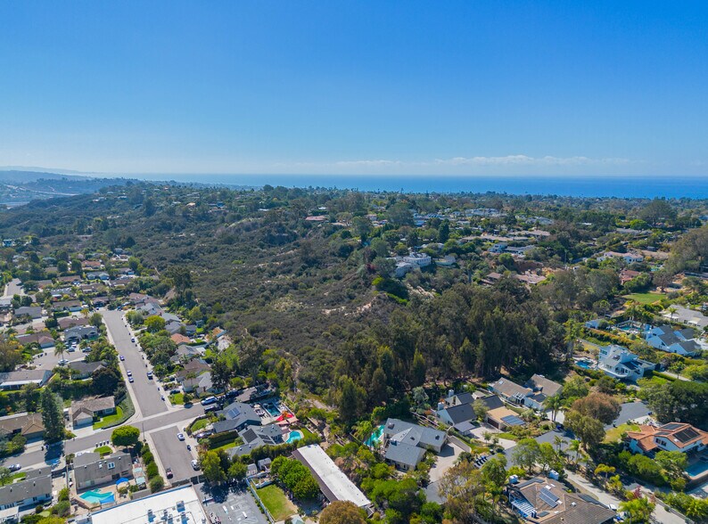 More Photos Of 0 Crest Dr, Encinitas Land For Sale