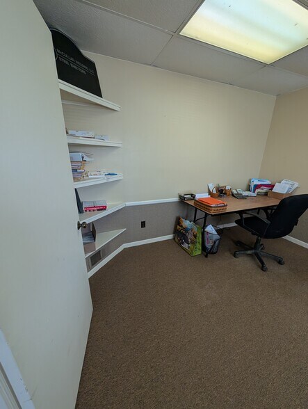 More Photos Of 707 Jewell Rd, Wilmore Warehouse For Sale