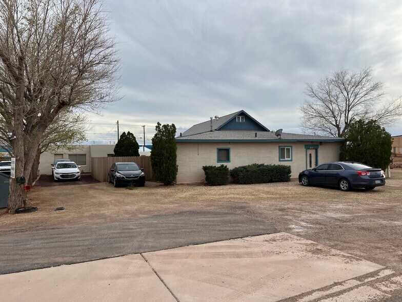 More Photos Of 1923 W Second St, Winslow Multifamily For Sale