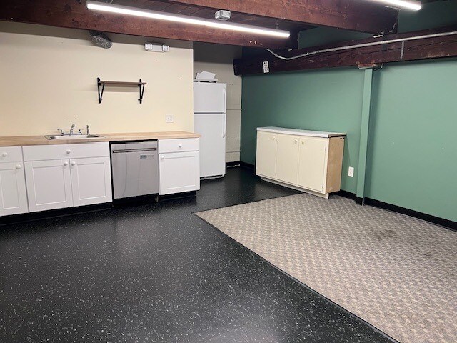 More Photos Of 10-12 Park St, Winchester Flex For Lease