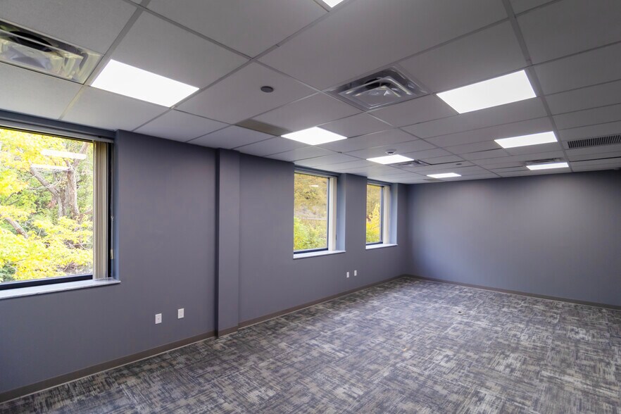 More Photos Of 1740 Golden Mile Hwy, Monroeville Research And Development For Sale