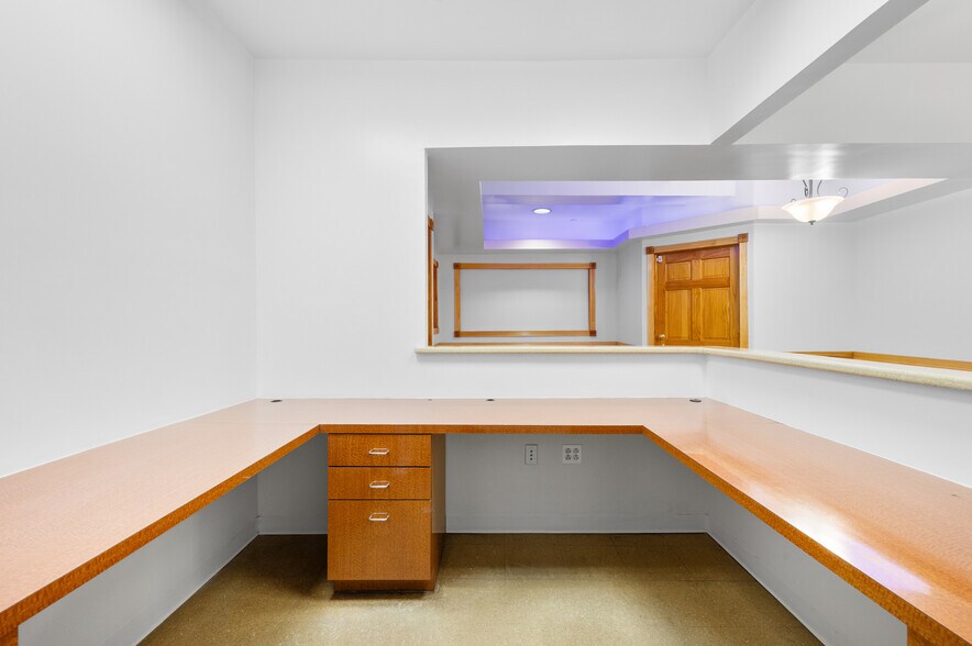 More Photos Of 406 15th St, Brooklyn Apartments For Lease
