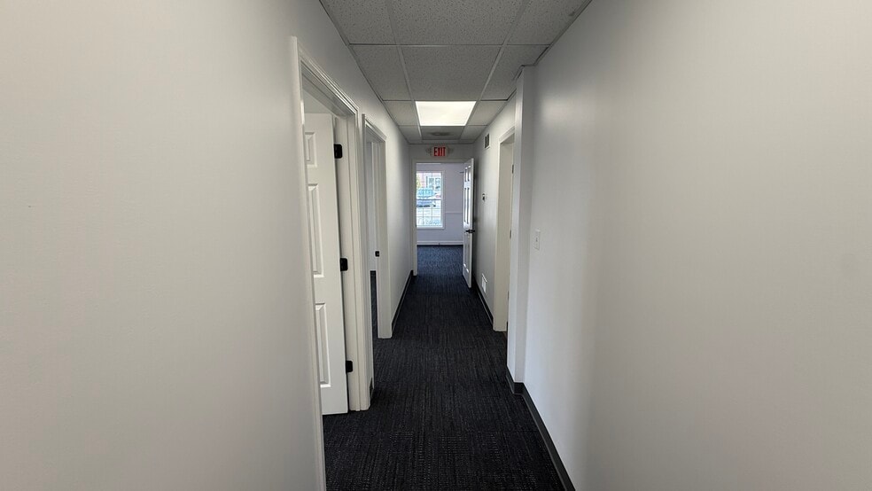 More Photos Of 11801 Brinley Ave, Louisville Medical For Lease