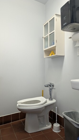 More Photos Of 33-05 Francis Lewis Blvd, Flushing Storefront For Lease