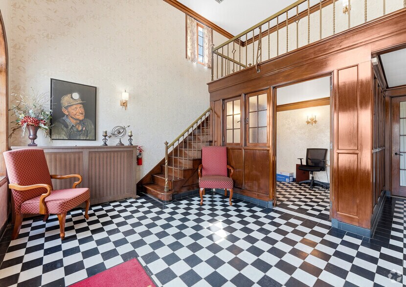 More Photos Of 65 N Gallatin Ave, Uniontown Funeral Home For Sale