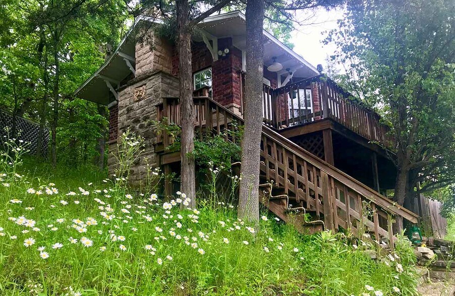 More Photos Of County Road 222, Eureka Springs Hotel For Sale