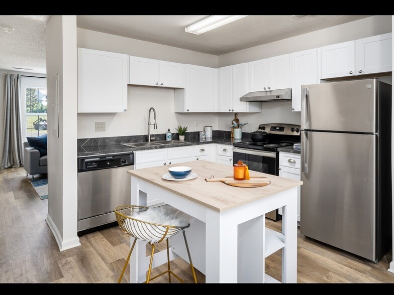 More Photos Of 5600 Salem Run Blvd, Fredericksburg Apartments For Sale