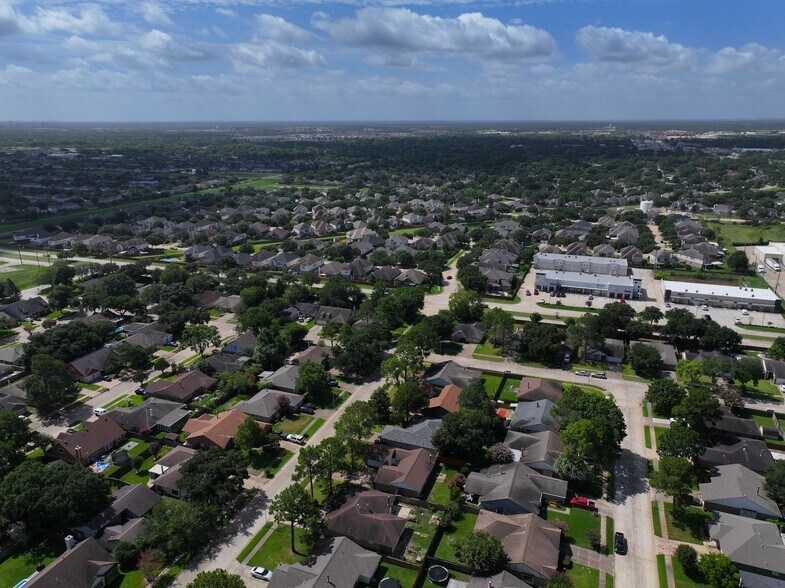 More Photos Of 19909 Morton Rd, Katy Unknown For Lease