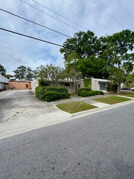 More Photos Of 812 E 66th St, Savannah Medical For Lease