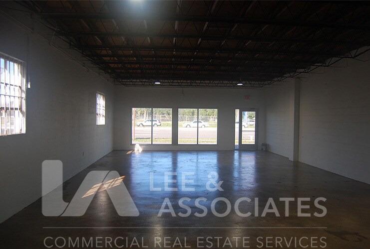 More Photos Of 13066 W Colonial Dr, Winter Garden Warehouse For Lease