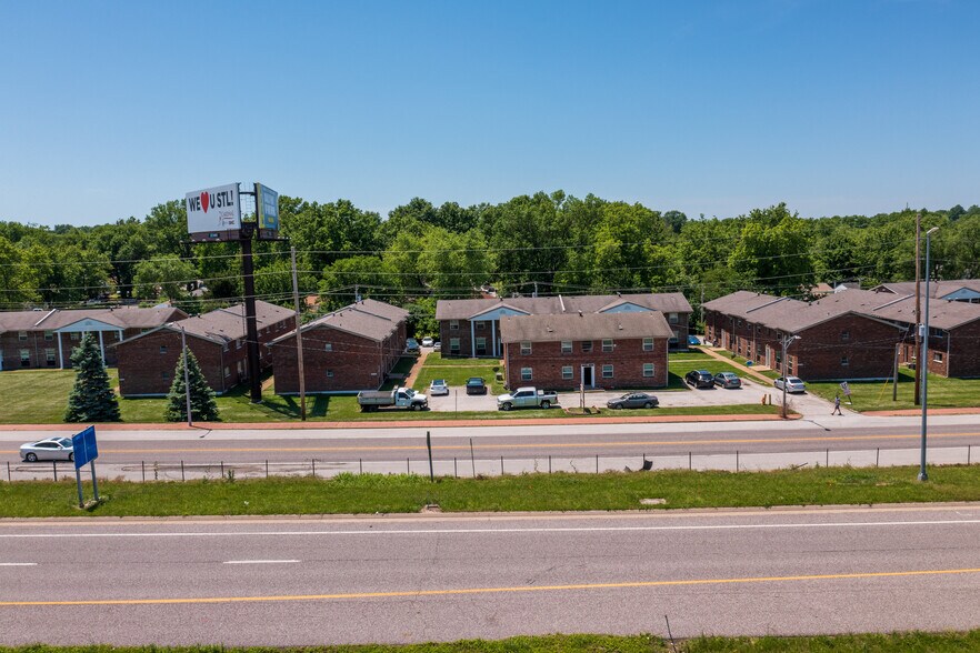 More Photos Of 9921 Sloane Sq, Saint Louis Apartments For Sale