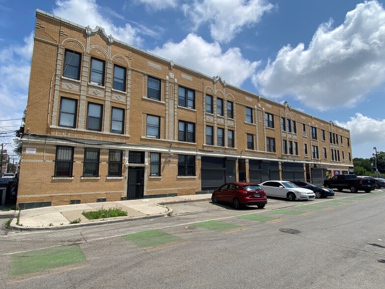 More Photos Of 15 N Keeler Ave, Chicago Apartments For Sale