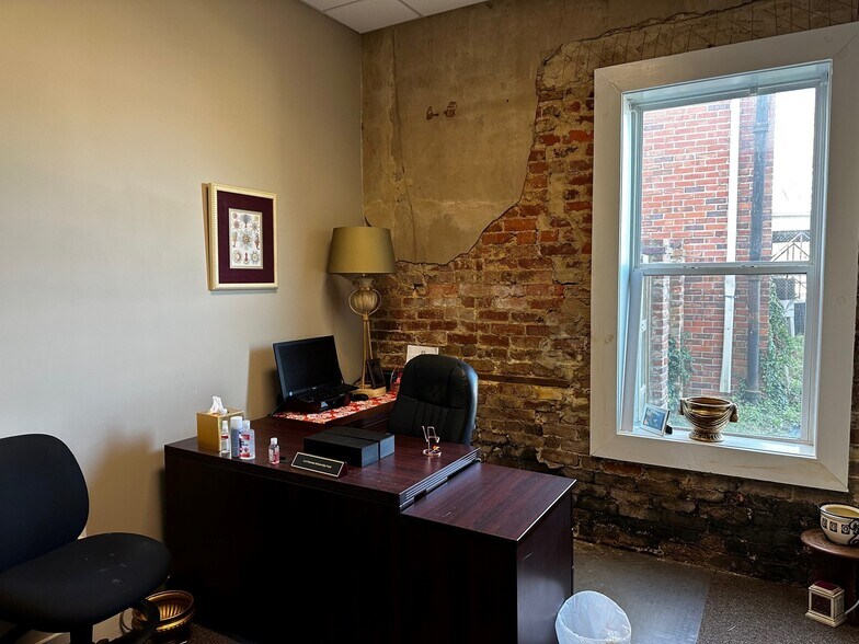 More Photos Of 1 Cantey, Summerton Office For Sale