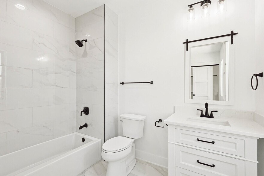 More Photos Of 767 W Main St, Coppell Storefront Retail Office For Sale