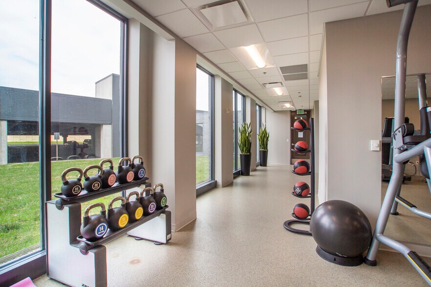 More Photos Of 10100 W Innovation Dr, Wauwatosa Office For Lease