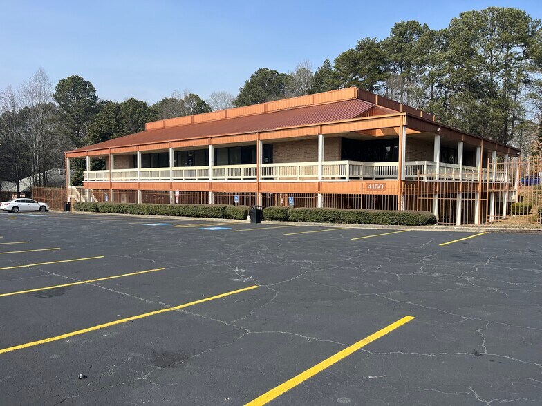 Primary Photo Of 4150 Snapfinger Woods Dr, Decatur Medical For Lease