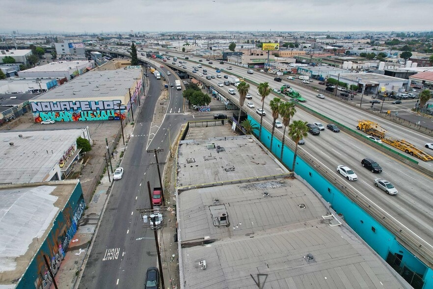 More Photos Of 1374 E 16th St, Los Angeles Warehouse For Sale