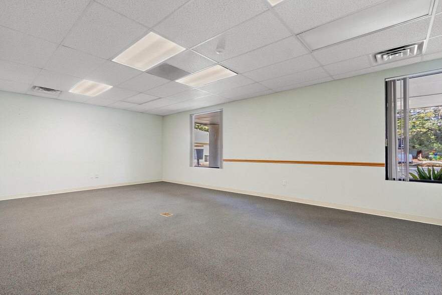 More Photos Of 1801 Hanover Dr, Davis Office Residential For Lease