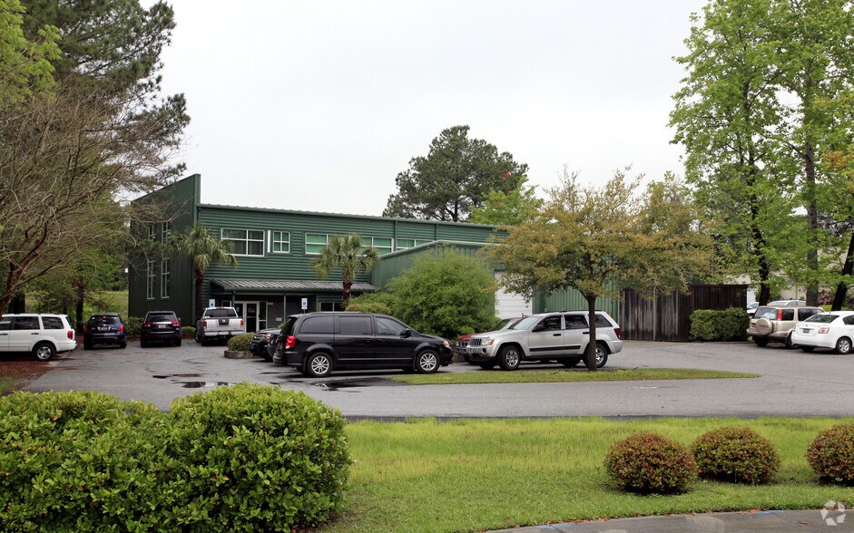 More Photos Of 4465 Tile Dr, North Charleston Light Distribution For Lease