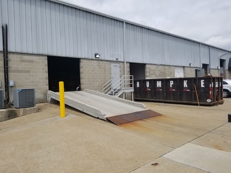 More Photos Of 10100-10130 Toebben Dr, Independence Warehouse For Lease