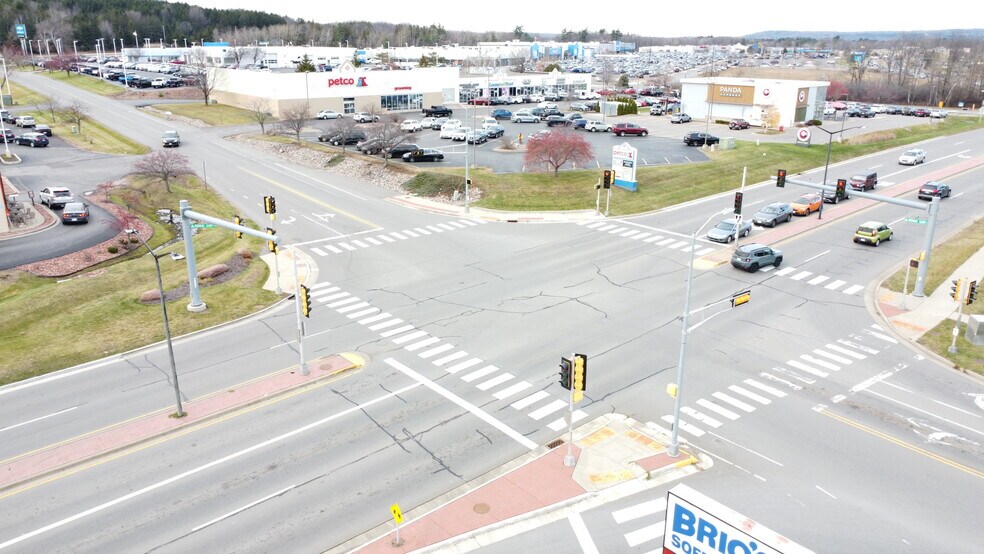 More Photos Of 225675 Rib Mountain Dr, Wausau Storefront For Lease