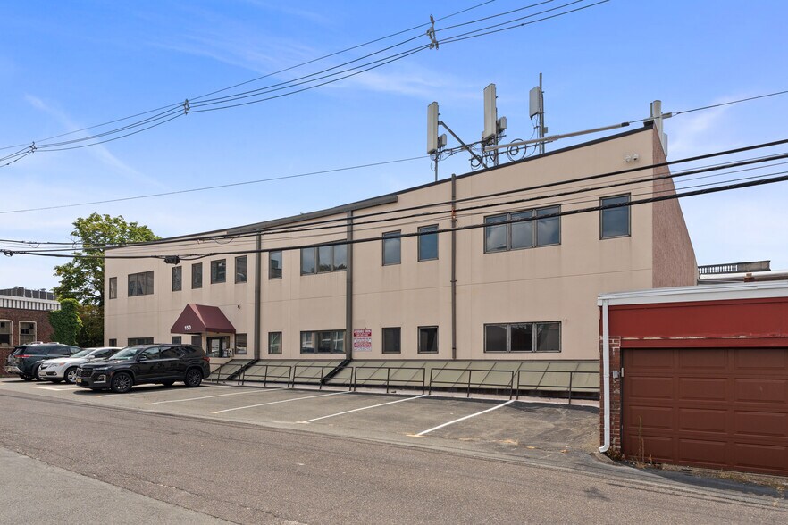 More Photos Of 150 W State St, Trenton Office For Lease