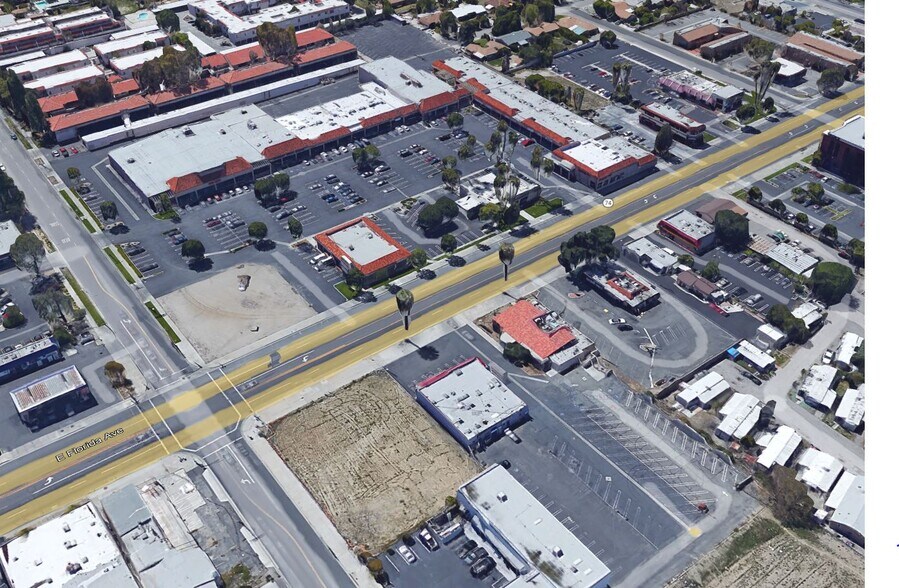 More Photos Of 2080 Florida Ave E, Hemet Land For Lease