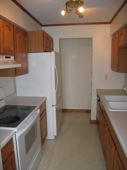 More Photos Of 7418 Century Ave, Middleton Apartments For Sale