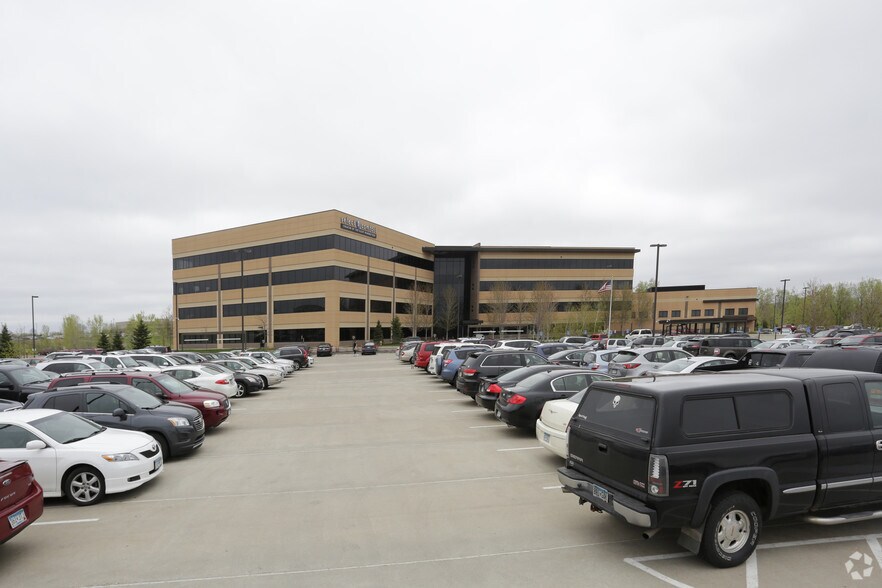 More Photos Of 9800 N 59th Ave, Plymouth Office For Lease